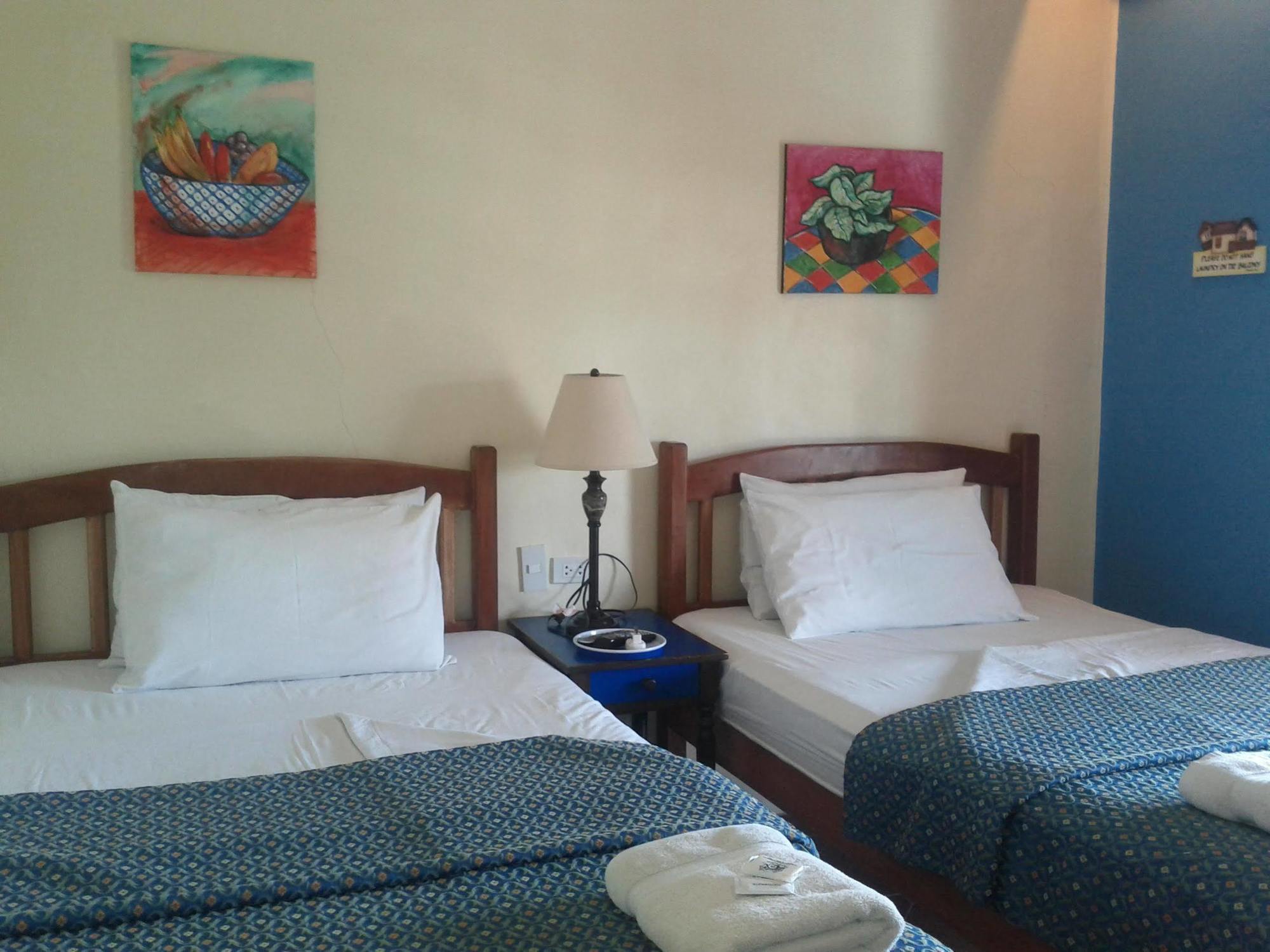 Florentina Homes Dumaguete City Esterno foto
